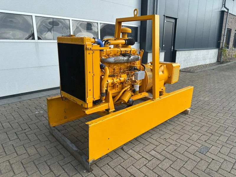 Ford Leroy Somer 80 kVA noodstroom generatorset ex Emergency 119 hours ! - Sähkögeneraattori: kuva Ford Leroy Somer 80 kVA noodstroom generatorset ex Emergency 119 hours ! - Sähkögeneraattori Ford Leroy Somer 80 kVA noodstroom generatorset ex Emergency 119 hours ! - Sähkögeneraattori: kuva Ford Leroy Somer 80 kVA noodstroom generatorset ex Emergency 119 hours ! - Sähkögeneraattori