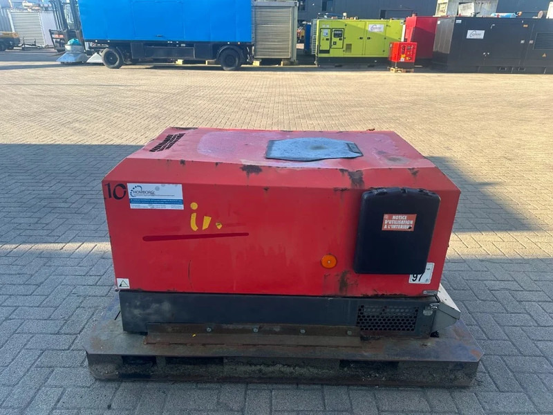 Ingersoll Rand 720 R1051SF Kubota D1005 Diesel Compressor 2000 L / min 17.5 kW 8.6 Bar - Ilmakompressori: kuva Ingersoll Rand 720 R1051SF Kubota D1005 Diesel Compressor 2000 L / min 17.5 kW 8.6 Bar - Ilmakompressori Ingersoll Rand 720 R1051SF Kubota D1005 Diesel Compressor 2000 L / min 17.5 kW 8.6 Bar - Ilmakompressori: kuva Ingersoll Rand 720 R1051SF Kubota D1005 Diesel Compressor 2000 L / min 17.5 kW 8.6 Bar - Ilmakompressori