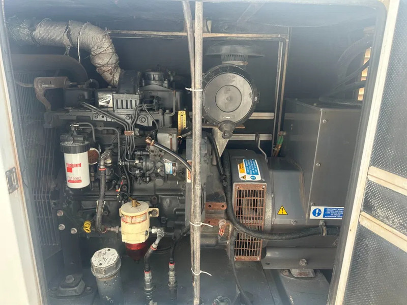 Iveco FPT NEF45 SM1A.A004 Stamford 60 kVA Silent Rental generatorset - Sähkögeneraattori: kuva Iveco FPT NEF45 SM1A.A004 Stamford 60 kVA Silent Rental generatorset - Sähkögeneraattori Iveco FPT NEF45 SM1A.A004 Stamford 60 kVA Silent Rental generatorset - Sähkögeneraattori: kuva Iveco FPT NEF45 SM1A.A004 Stamford 60 kVA Silent Rental generatorset - Sähkögeneraattori