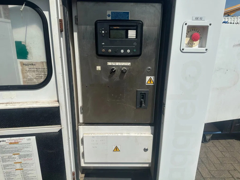 Iveco FPT NEF45 SM1A.A004 Stamford 60 kVA Silent Rental generatorset - Sähkögeneraattori: kuva Iveco FPT NEF45 SM1A.A004 Stamford 60 kVA Silent Rental generatorset - Sähkögeneraattori Iveco FPT NEF45 SM1A.A004 Stamford 60 kVA Silent Rental generatorset - Sähkögeneraattori: kuva Iveco FPT NEF45 SM1A.A004 Stamford 60 kVA Silent Rental generatorset - Sähkögeneraattori