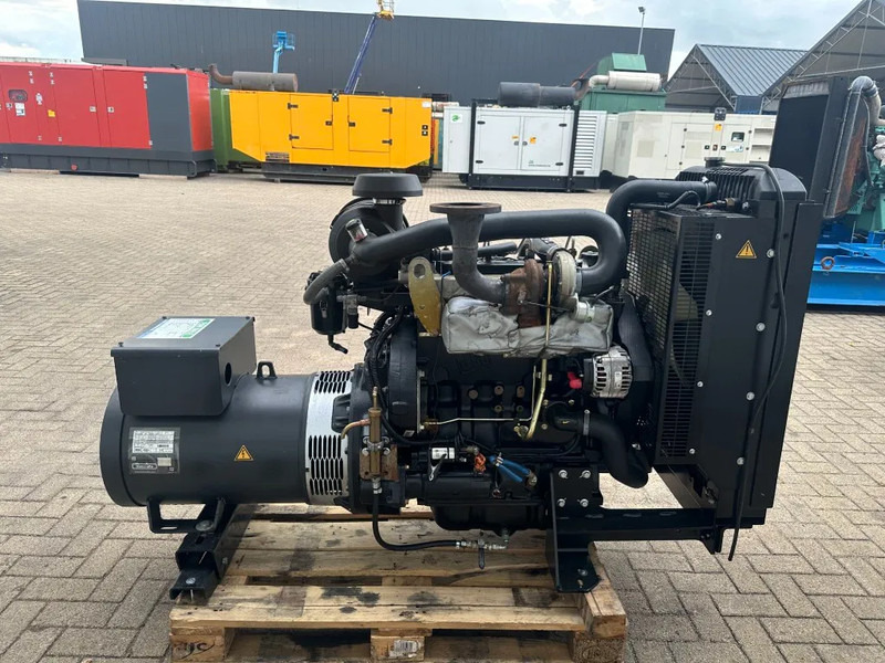 JCB 448 TWGA - 60 Mecc Alte Spa 82.5 kVA generatorset as New ! - Sähkögeneraattori: kuva JCB 448 TWGA - 60 Mecc Alte Spa 82.5 kVA generatorset as New ! - Sähkögeneraattori JCB 448 TWGA - 60 Mecc Alte Spa 82.5 kVA generatorset as New ! - Sähkögeneraattori: kuva JCB 448 TWGA - 60 Mecc Alte Spa 82.5 kVA generatorset as New ! - Sähkögeneraattori