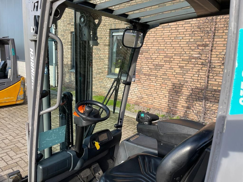 Sähkötrukki Jungheinrich EFG 216 Elektra 1.6 ton Triplex Freelift Sideshift Elektra Heftruck: kuva Sähkötrukki Jungheinrich EFG 216 Elektra 1.6 ton Triplex Freelift Sideshift Elektra Heftruck