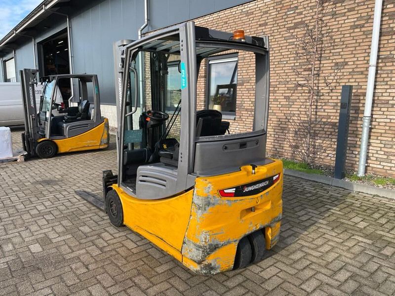 Sähkötrukki Jungheinrich EFG 216 Elektra 1.6 ton Triplex Freelift Sideshift Elektra Heftruck: kuva Sähkötrukki Jungheinrich EFG 216 Elektra 1.6 ton Triplex Freelift Sideshift Elektra Heftruck