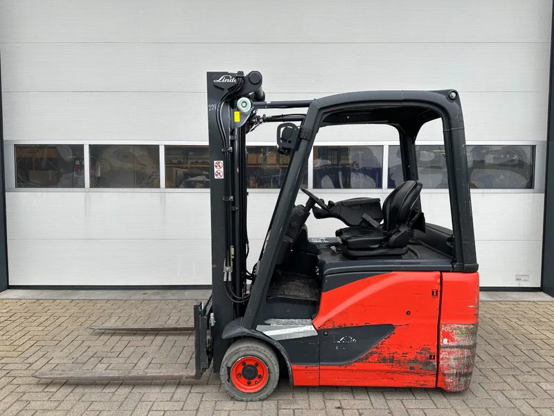 Linde E16H-02 1.6 ton Triplex Freelift Sideshift Elektra Heftruck 2016 - Sähkötrukki: kuva Linde E16H-02 1.6 ton Triplex Freelift Sideshift Elektra Heftruck 2016 - Sähkötrukki Linde E16H-02 1.6 ton Triplex Freelift Sideshift Elektra Heftruck 2016 - Sähkötrukki: kuva Linde E16H-02 1.6 ton Triplex Freelift Sideshift Elektra Heftruck 2016 - Sähkötrukki