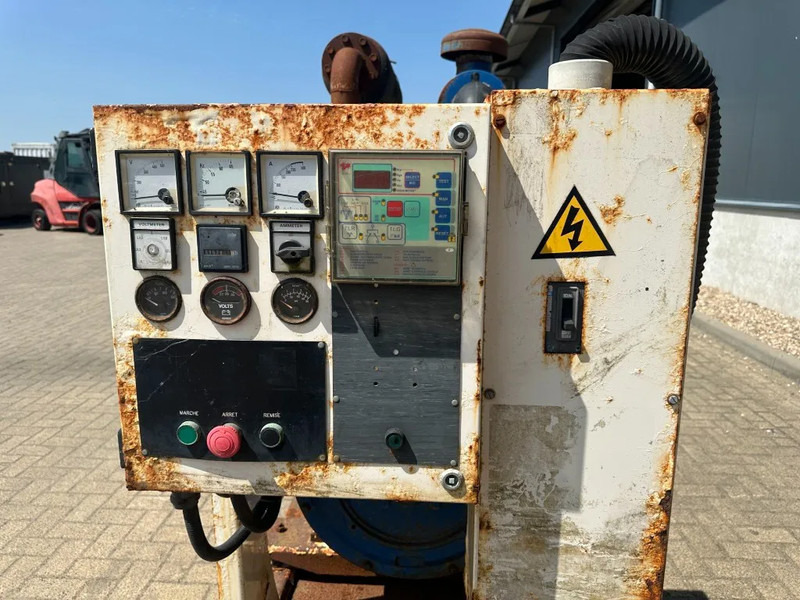 Perkins FG Wilson Stamford 125 kVA generatorset - Sähkögeneraattori: kuva Perkins FG Wilson Stamford 125 kVA generatorset - Sähkögeneraattori Perkins FG Wilson Stamford 125 kVA generatorset - Sähkögeneraattori: kuva Perkins FG Wilson Stamford 125 kVA generatorset - Sähkögeneraattori