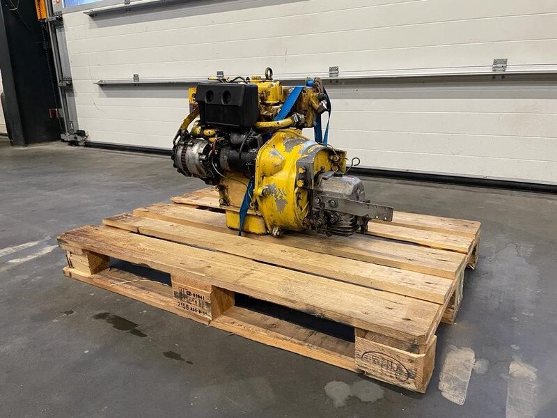 Vetus M2 Vetus 11 PK Marine Diesel motor Twindisc Keerkoppeling - Moottori: kuva Vetus M2 Vetus 11 PK Marine Diesel motor Twindisc Keerkoppeling - Moottori Vetus M2 Vetus 11 PK Marine Diesel motor Twindisc Keerkoppeling - Moottori: kuva Vetus M2 Vetus 11 PK Marine Diesel motor Twindisc Keerkoppeling - Moottori