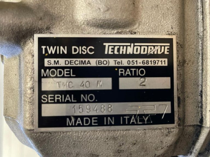 Vetus M2 Vetus 11 PK Marine Diesel motor Twindisc Keerkoppeling - Moottori: kuva Vetus M2 Vetus 11 PK Marine Diesel motor Twindisc Keerkoppeling - Moottori Vetus M2 Vetus 11 PK Marine Diesel motor Twindisc Keerkoppeling - Moottori: kuva Vetus M2 Vetus 11 PK Marine Diesel motor Twindisc Keerkoppeling - Moottori