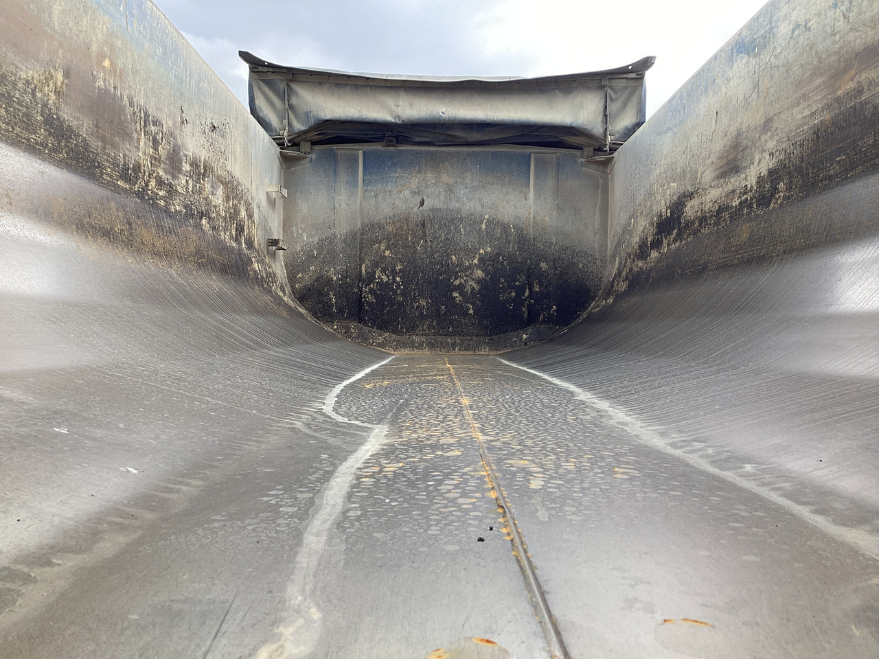 MAN TGS 35.510 - Kippiauto kuorma-auto: kuva MAN TGS 35.510 - Kippiauto kuorma-auto MAN TGS 35.510 - Kippiauto kuorma-auto: kuva MAN TGS 35.510 - Kippiauto kuorma-auto