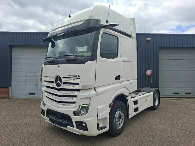 Mercedes-Benz Actros 1845 GIGASPACE more pcs in stock - Vetopöytäauto: kuva Mercedes-Benz Actros 1845 GIGASPACE more pcs in stock - Vetopöytäauto Mercedes-Benz Actros 1845 GIGASPACE more pcs in stock - Vetopöytäauto: kuva Mercedes-Benz Actros 1845 GIGASPACE more pcs in stock - Vetopöytäauto