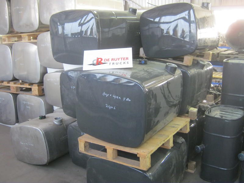 DAF Brandstoftanks voor CF en XF (staal) - Polttoainejärjestelmä: kuva DAF Brandstoftanks voor CF en XF (staal) - Polttoainejärjestelmä DAF Brandstoftanks voor CF en XF (staal) - Polttoainejärjestelmä: kuva DAF Brandstoftanks voor CF en XF (staal) - Polttoainejärjestelmä
