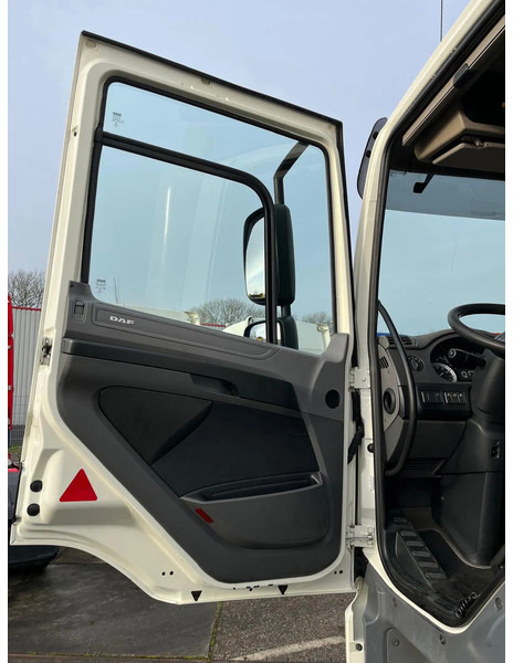 Leasing DAF CF 260 CF 260 FA CHASSIS CABINE EURO 6 DAF CF 260 CF 260 FA CHASSIS CABINE EURO 6: kuva Leasing DAF CF 260 CF 260 FA CHASSIS CABINE EURO 6 DAF CF 260 CF 260 FA CHASSIS CABINE EURO 6 Leasing DAF CF 260 CF 260 FA CHASSIS CABINE EURO 6 DAF CF 260 CF 260 FA CHASSIS CABINE EURO 6: kuva Leasing DAF CF 260 CF 260 FA CHASSIS CABINE EURO 6 DAF CF 260 CF 260 FA CHASSIS CABINE EURO 6