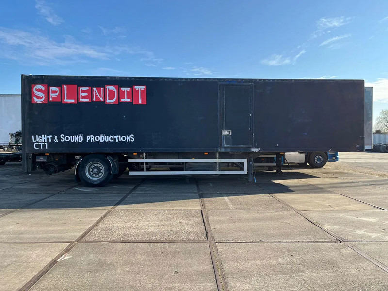 Netam-Fruehauf ONCRK 22110 - Umpikori puoliperävaunu: kuva Netam-Fruehauf ONCRK 22110 - Umpikori puoliperävaunu Netam-Fruehauf ONCRK 22110 - Umpikori puoliperävaunu: kuva Netam-Fruehauf ONCRK 22110 - Umpikori puoliperävaunu