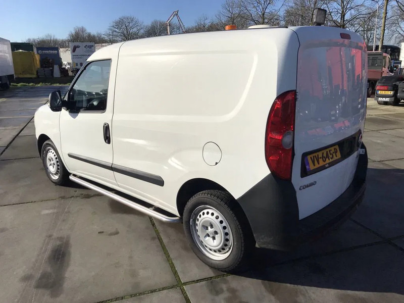 Opel Combo 1.6 CDTI - Pakettiauto: kuva Opel Combo 1.6 CDTI - Pakettiauto Opel Combo 1.6 CDTI - Pakettiauto: kuva Opel Combo 1.6 CDTI - Pakettiauto