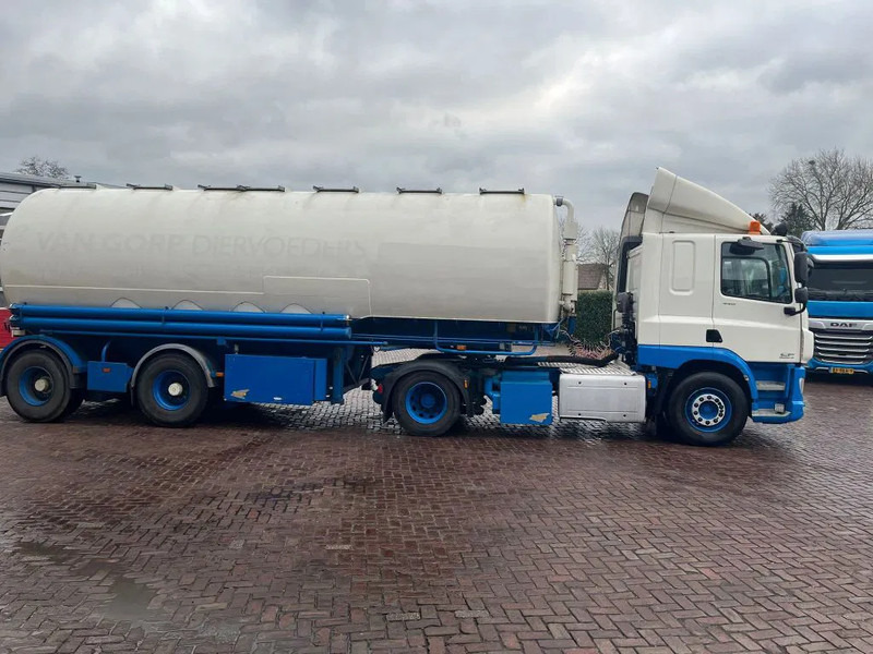 DAF CF 440 FT EURO 6 WITH BULK COMPRESSOR - Vetopöytäauto: kuva DAF CF 440 FT EURO 6 WITH BULK COMPRESSOR - Vetopöytäauto DAF CF 440 FT EURO 6 WITH BULK COMPRESSOR - Vetopöytäauto: kuva DAF CF 440 FT EURO 6 WITH BULK COMPRESSOR - Vetopöytäauto