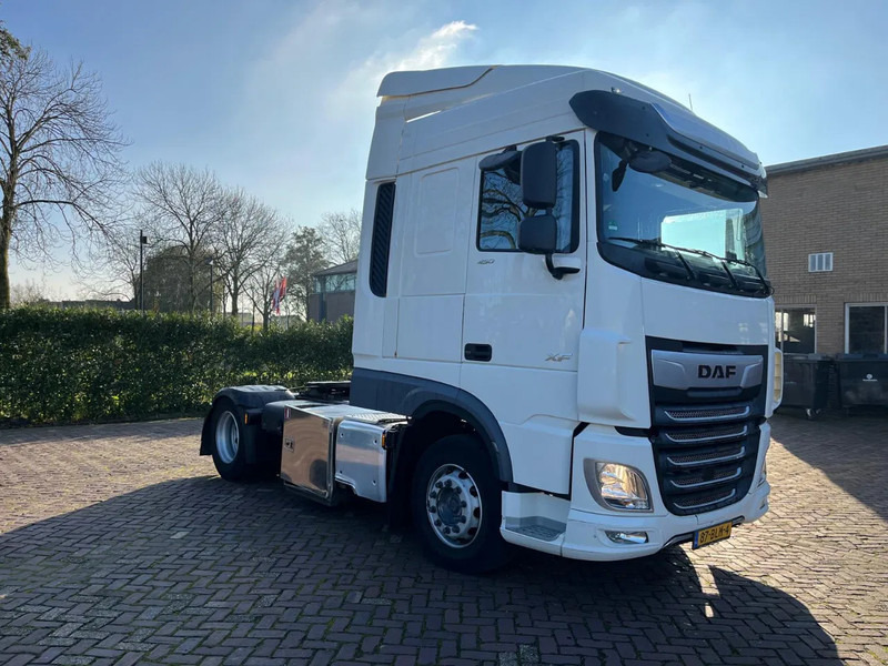 DAF XF 450 FT - Vetopöytäauto: kuva DAF XF 450 FT - Vetopöytäauto DAF XF 450 FT - Vetopöytäauto: kuva DAF XF 450 FT - Vetopöytäauto