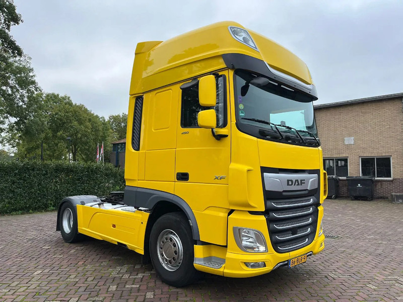 DAF XF 450 FT - Vetopöytäauto: kuva DAF XF 450 FT - Vetopöytäauto DAF XF 450 FT - Vetopöytäauto: kuva DAF XF 450 FT - Vetopöytäauto