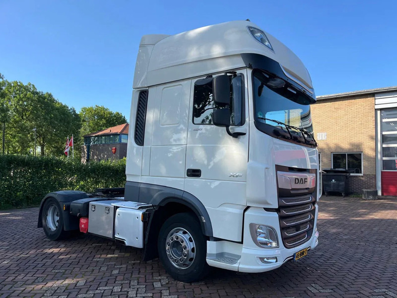 DAF XF 480 FT - Vetopöytäauto: kuva DAF XF 480 FT - Vetopöytäauto DAF XF 480 FT - Vetopöytäauto: kuva DAF XF 480 FT - Vetopöytäauto