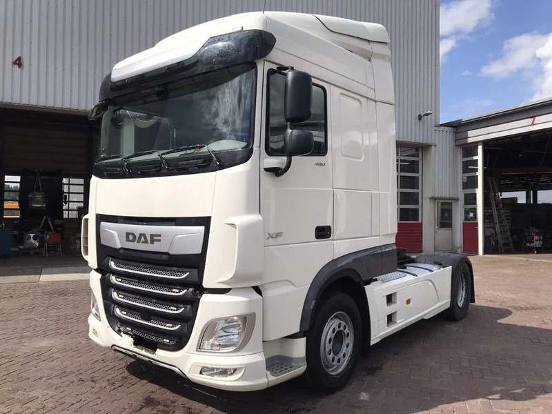 DAF XF 480 FT EURO 6 - Vetopöytäauto: kuva DAF XF 480 FT EURO 6 - Vetopöytäauto DAF XF 480 FT EURO 6 - Vetopöytäauto: kuva DAF XF 480 FT EURO 6 - Vetopöytäauto