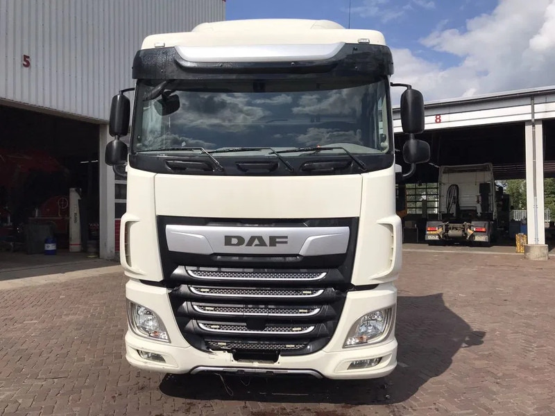 DAF XF 480 FT EURO 6 - Vetopöytäauto: kuva DAF XF 480 FT EURO 6 - Vetopöytäauto DAF XF 480 FT EURO 6 - Vetopöytäauto: kuva DAF XF 480 FT EURO 6 - Vetopöytäauto