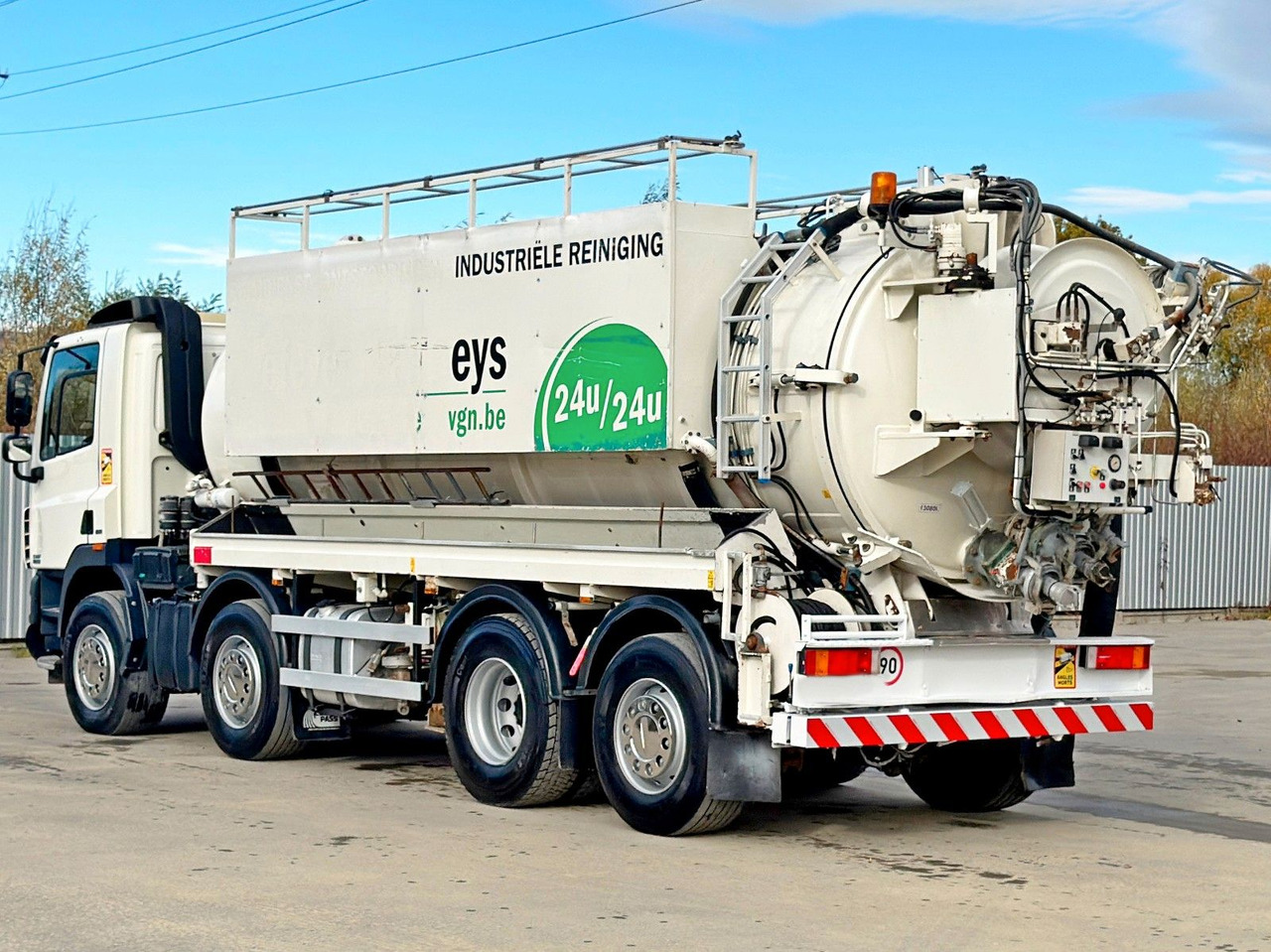 DAF CF 85.410 * Saug und Spülwagen +FUNK - Puhtaanpitoauto: kuva DAF CF 85.410 * Saug und Spülwagen +FUNK - Puhtaanpitoauto DAF CF 85.410 * Saug und Spülwagen +FUNK - Puhtaanpitoauto: kuva DAF CF 85.410 * Saug und Spülwagen +FUNK - Puhtaanpitoauto