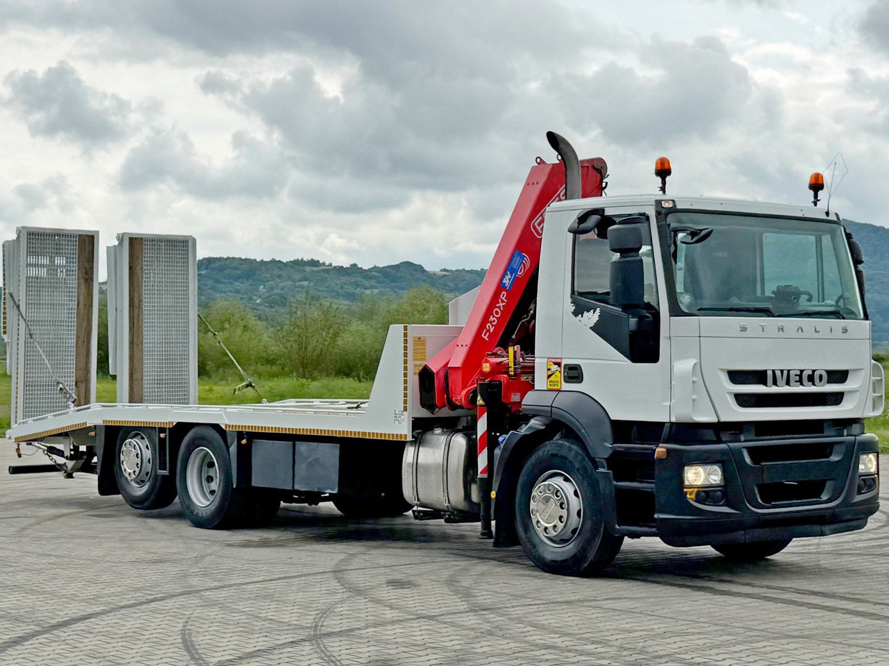 Iveco Stralis 310 * FASSI F230AXP.22 + FUNK * TOP - Hinausauto: kuva Iveco Stralis 310 * FASSI F230AXP.22 + FUNK * TOP - Hinausauto Iveco Stralis 310 * FASSI F230AXP.22 + FUNK * TOP - Hinausauto: kuva Iveco Stralis 310 * FASSI F230AXP.22 + FUNK * TOP - Hinausauto
