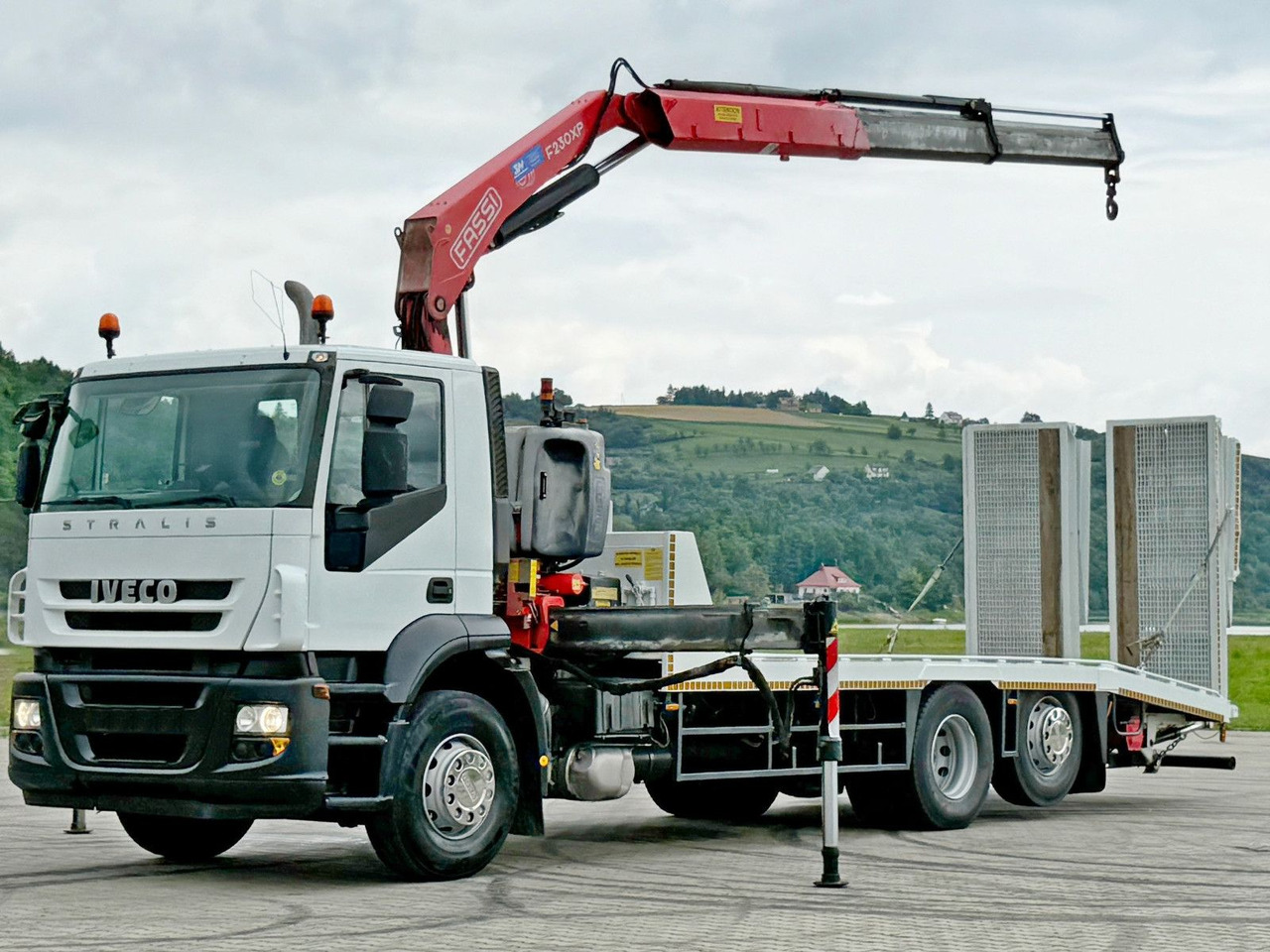 Iveco Stralis 310 * FASSI F230AXP.22 + FUNK * TOP - Hinausauto: kuva Iveco Stralis 310 * FASSI F230AXP.22 + FUNK * TOP - Hinausauto Iveco Stralis 310 * FASSI F230AXP.22 + FUNK * TOP - Hinausauto: kuva Iveco Stralis 310 * FASSI F230AXP.22 + FUNK * TOP - Hinausauto
