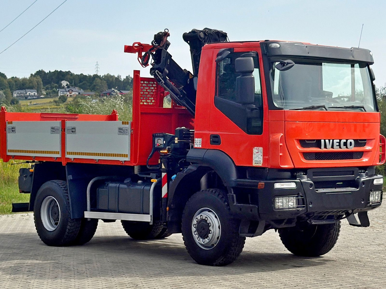 Iveco TRAKKER 190T36 * HIAB 111 ES-2 HIDUO * 4x4 * TOP - Kippiauto kuorma-auto, Nosturiauto: kuva Iveco TRAKKER 190T36 * HIAB 111 ES-2 HIDUO * 4x4 * TOP - Kippiauto kuorma-auto, Nosturiauto Iveco TRAKKER 190T36 * HIAB 111 ES-2 HIDUO * 4x4 * TOP - Kippiauto kuorma-auto, Nosturiauto: kuva Iveco TRAKKER 190T36 * HIAB 111 ES-2 HIDUO * 4x4 * TOP - Kippiauto kuorma-auto, Nosturiauto