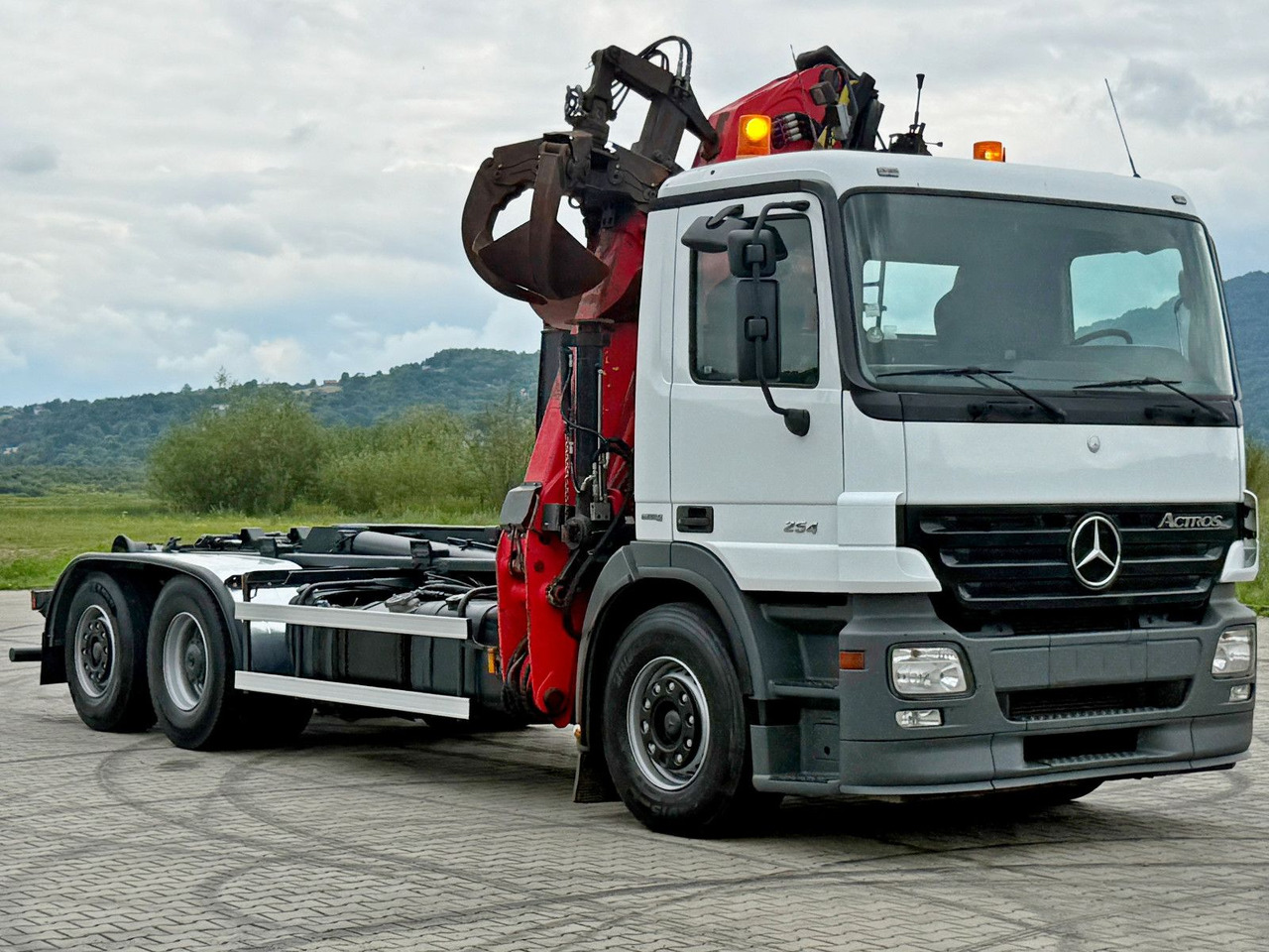 Mercedes-Benz ACTROS 2541 * ABROLLKIPPER * EPSILON E140Z81*TOP - Koukkulava kuorma-auto, Nosturiauto: kuva Mercedes-Benz ACTROS 2541 * ABROLLKIPPER * EPSILON E140Z81*TOP - Koukkulava kuorma-auto, Nosturiauto Mercedes-Benz ACTROS 2541 * ABROLLKIPPER * EPSILON E140Z81*TOP - Koukkulava kuorma-auto, Nosturiauto: kuva Mercedes-Benz ACTROS 2541 * ABROLLKIPPER * EPSILON E140Z81*TOP - Koukkulava kuorma-auto, Nosturiauto