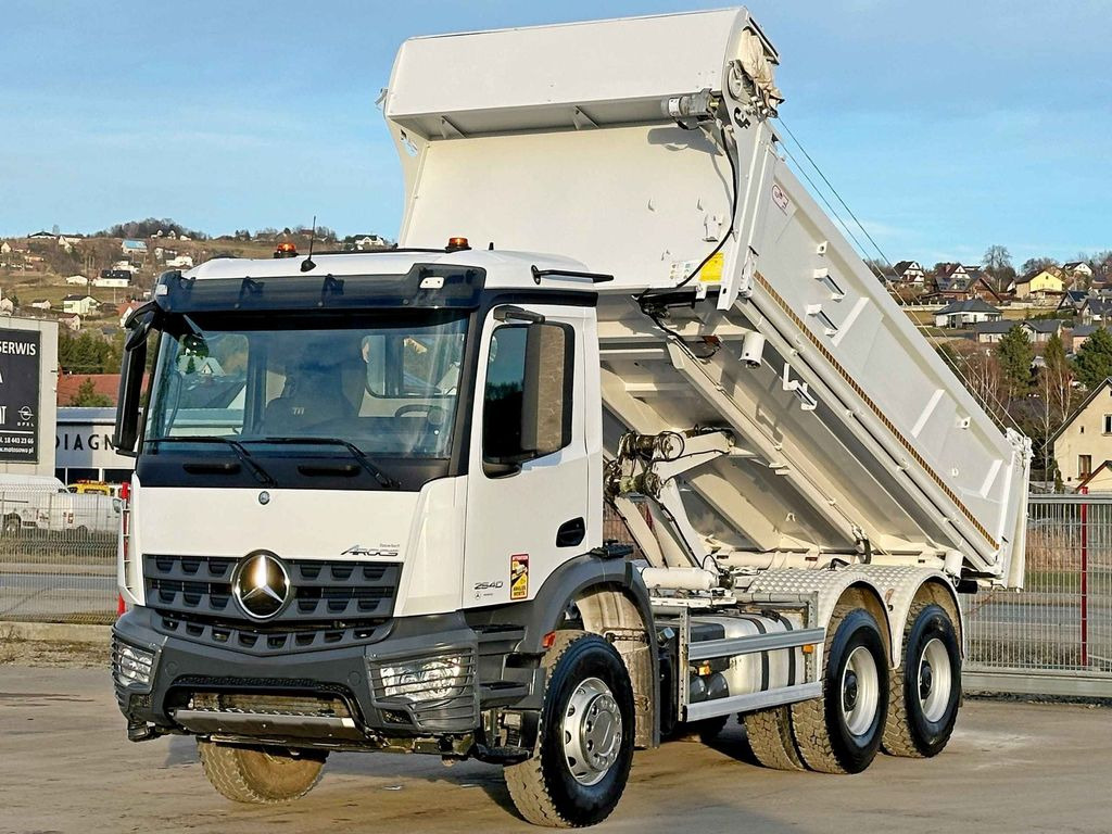 Mercedes-Benz AROCS 3240* KIPPER 5,10 + BORDMATIC / 6x4 - Kippiauto kuorma-auto: kuva Mercedes-Benz AROCS 3240* KIPPER 5,10 + BORDMATIC / 6x4 - Kippiauto kuorma-auto Mercedes-Benz AROCS 3240* KIPPER 5,10 + BORDMATIC / 6x4 - Kippiauto kuorma-auto: kuva Mercedes-Benz AROCS 3240* KIPPER 5,10 + BORDMATIC / 6x4 - Kippiauto kuorma-auto