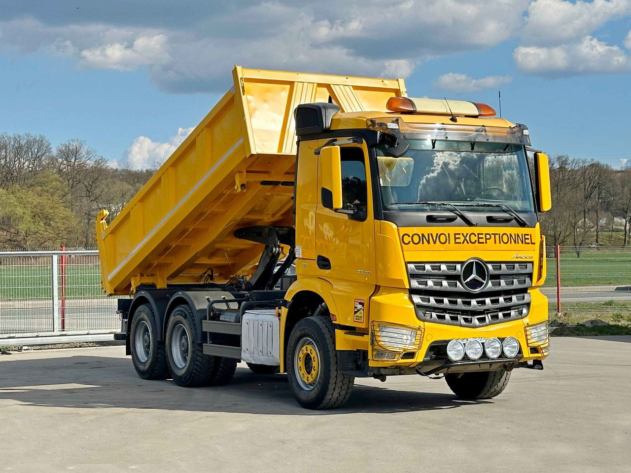 Mercedes-Benz AROCS 3348* KIPPER 5,20 + BORDMATIC / 6x4 - Kippiauto kuorma-auto: kuva Mercedes-Benz AROCS 3348* KIPPER 5,20 + BORDMATIC / 6x4 - Kippiauto kuorma-auto Mercedes-Benz AROCS 3348* KIPPER 5,20 + BORDMATIC / 6x4 - Kippiauto kuorma-auto: kuva Mercedes-Benz AROCS 3348* KIPPER 5,20 + BORDMATIC / 6x4 - Kippiauto kuorma-auto