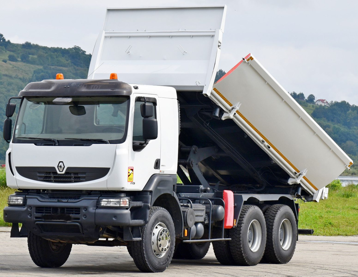 Renault KERAX 410* KIPPER 5,20 m + BORDMATIC / 6x4 - Kippiauto kuorma-auto: kuva Renault KERAX 410* KIPPER 5,20 m + BORDMATIC / 6x4 - Kippiauto kuorma-auto Renault KERAX 410* KIPPER 5,20 m + BORDMATIC / 6x4 - Kippiauto kuorma-auto: kuva Renault KERAX 410* KIPPER 5,20 m + BORDMATIC / 6x4 - Kippiauto kuorma-auto