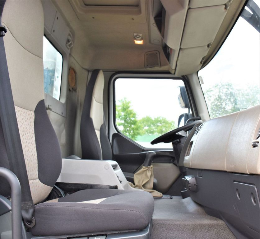 Leasing Renault Premium 320 DXI* FASSI F130AC.23 * FUNK  Renault Premium 320 DXI* FASSI F130AC.23 * FUNK: kuva Leasing Renault Premium 320 DXI* FASSI F130AC.23 * FUNK  Renault Premium 320 DXI* FASSI F130AC.23 * FUNK