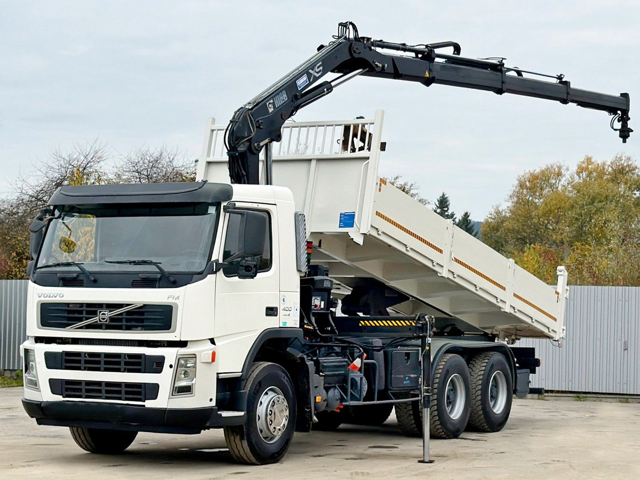Volvo FM 400 Kipper 6,20m * HIAB 144 B-3 HIDUO* 6x4 - Kippiauto kuorma-auto: kuva Volvo FM 400 Kipper 6,20m * HIAB 144 B-3 HIDUO* 6x4 - Kippiauto kuorma-auto Volvo FM 400 Kipper 6,20m * HIAB 144 B-3 HIDUO* 6x4 - Kippiauto kuorma-auto: kuva Volvo FM 400 Kipper 6,20m * HIAB 144 B-3 HIDUO* 6x4 - Kippiauto kuorma-auto