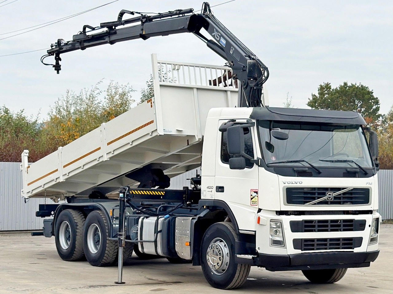 Volvo FM 400 Kipper 6,20m * HIAB 144 B-3 HIDUO* 6x4 - Kippiauto kuorma-auto: kuva Volvo FM 400 Kipper 6,20m * HIAB 144 B-3 HIDUO* 6x4 - Kippiauto kuorma-auto Volvo FM 400 Kipper 6,20m * HIAB 144 B-3 HIDUO* 6x4 - Kippiauto kuorma-auto: kuva Volvo FM 400 Kipper 6,20m * HIAB 144 B-3 HIDUO* 6x4 - Kippiauto kuorma-auto