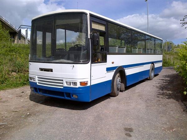 1993 VOLVO B10m 10 METRE BUS LEFT HAND DRIVE - Esikaupunkien linja: kuva 1993 VOLVO B10m 10 METRE BUS LEFT HAND DRIVE - Esikaupunkien linja 1993 VOLVO B10m 10 METRE BUS LEFT HAND DRIVE - Esikaupunkien linja: kuva 1993 VOLVO B10m 10 METRE BUS LEFT HAND DRIVE - Esikaupunkien linja