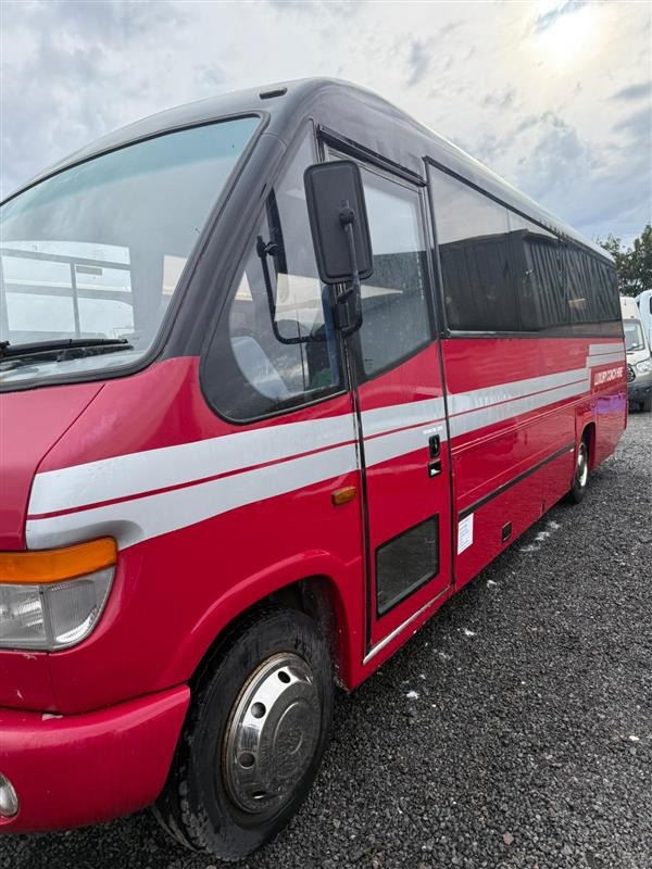 2005 Mercedes 29 seat Plaxton Cheetah minicoach - Minibussi, Pikkubussi: kuva 2005 Mercedes 29 seat Plaxton Cheetah minicoach - Minibussi, Pikkubussi 2005 Mercedes 29 seat Plaxton Cheetah minicoach - Minibussi, Pikkubussi: kuva 2005 Mercedes 29 seat Plaxton Cheetah minicoach - Minibussi, Pikkubussi