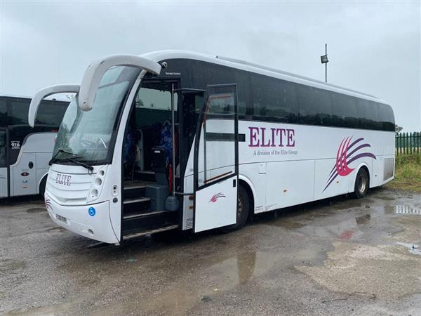2010 Volvo B9r Caetano Levante Euro 5 70 seater - Turistibussi: kuva 2010 Volvo B9r Caetano Levante Euro 5 70 seater - Turistibussi 2010 Volvo B9r Caetano Levante Euro 5 70 seater - Turistibussi: kuva 2010 Volvo B9r Caetano Levante Euro 5 70 seater - Turistibussi