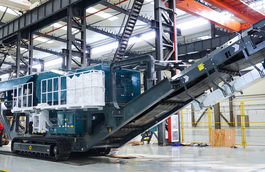 Liming Heavy Industry Tracked mobile crushing plant - Mobiilimurskain: kuva Liming Heavy Industry Tracked mobile crushing plant - Mobiilimurskain Liming Heavy Industry Tracked mobile crushing plant - Mobiilimurskain: kuva Liming Heavy Industry Tracked mobile crushing plant - Mobiilimurskain