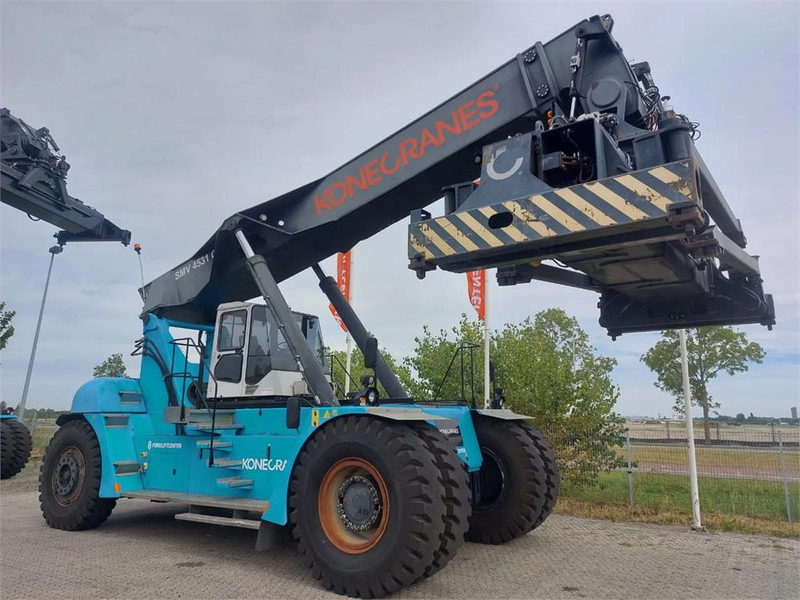 KONECRANES SMV 4531 CB5 - Konttikurottajat: kuva KONECRANES SMV 4531 CB5 - Konttikurottajat KONECRANES SMV 4531 CB5 - Konttikurottajat: kuva KONECRANES SMV 4531 CB5 - Konttikurottajat