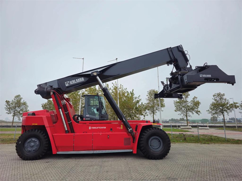 Kalmar DRG450-60S5M - Konttikurottajat: kuva Kalmar DRG450-60S5M - Konttikurottajat Kalmar DRG450-60S5M - Konttikurottajat: kuva Kalmar DRG450-60S5M - Konttikurottajat