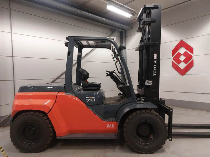 Toyota 8FD70F - Dieseltrukki: kuva Toyota 8FD70F - Dieseltrukki Toyota 8FD70F - Dieseltrukki: kuva Toyota 8FD70F - Dieseltrukki