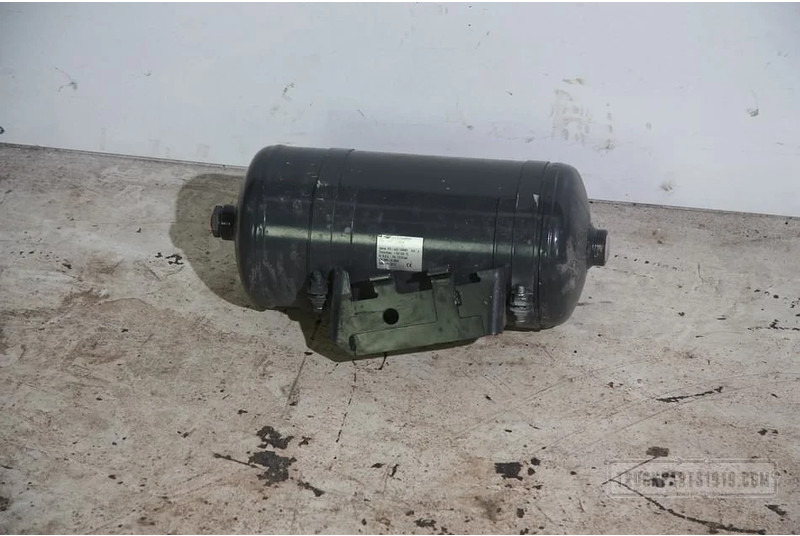 DAF Compressed Air System Luchttank 5.5L DAF - Jarruosat - Kuorma-auto: kuva DAF Compressed Air System Luchttank 5.5L DAF - Jarruosat - Kuorma-auto DAF Compressed Air System Luchttank 5.5L DAF - Jarruosat - Kuorma-auto: kuva DAF Compressed Air System Luchttank 5.5L DAF - Jarruosat - Kuorma-auto