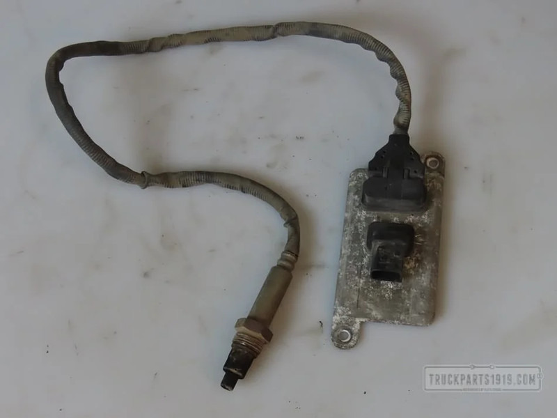 Mercedes-Benz Exhaust System NOx sensor MB MP4 - Anturi - Kuorma-auto: kuva Mercedes-Benz Exhaust System NOx sensor MB MP4 - Anturi - Kuorma-auto Mercedes-Benz Exhaust System NOx sensor MB MP4 - Anturi - Kuorma-auto: kuva Mercedes-Benz Exhaust System NOx sensor MB MP4 - Anturi - Kuorma-auto