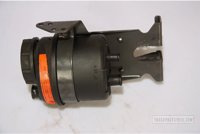 Volvo Axle & Steering Parts Stuurolie resevoir Volvo - Paisuntasäiliö - Kuorma-auto: kuva Volvo Axle & Steering Parts Stuurolie resevoir Volvo - Paisuntasäiliö - Kuorma-auto Volvo Axle & Steering Parts Stuurolie resevoir Volvo - Paisuntasäiliö - Kuorma-auto: kuva Volvo Axle & Steering Parts Stuurolie resevoir Volvo - Paisuntasäiliö - Kuorma-auto