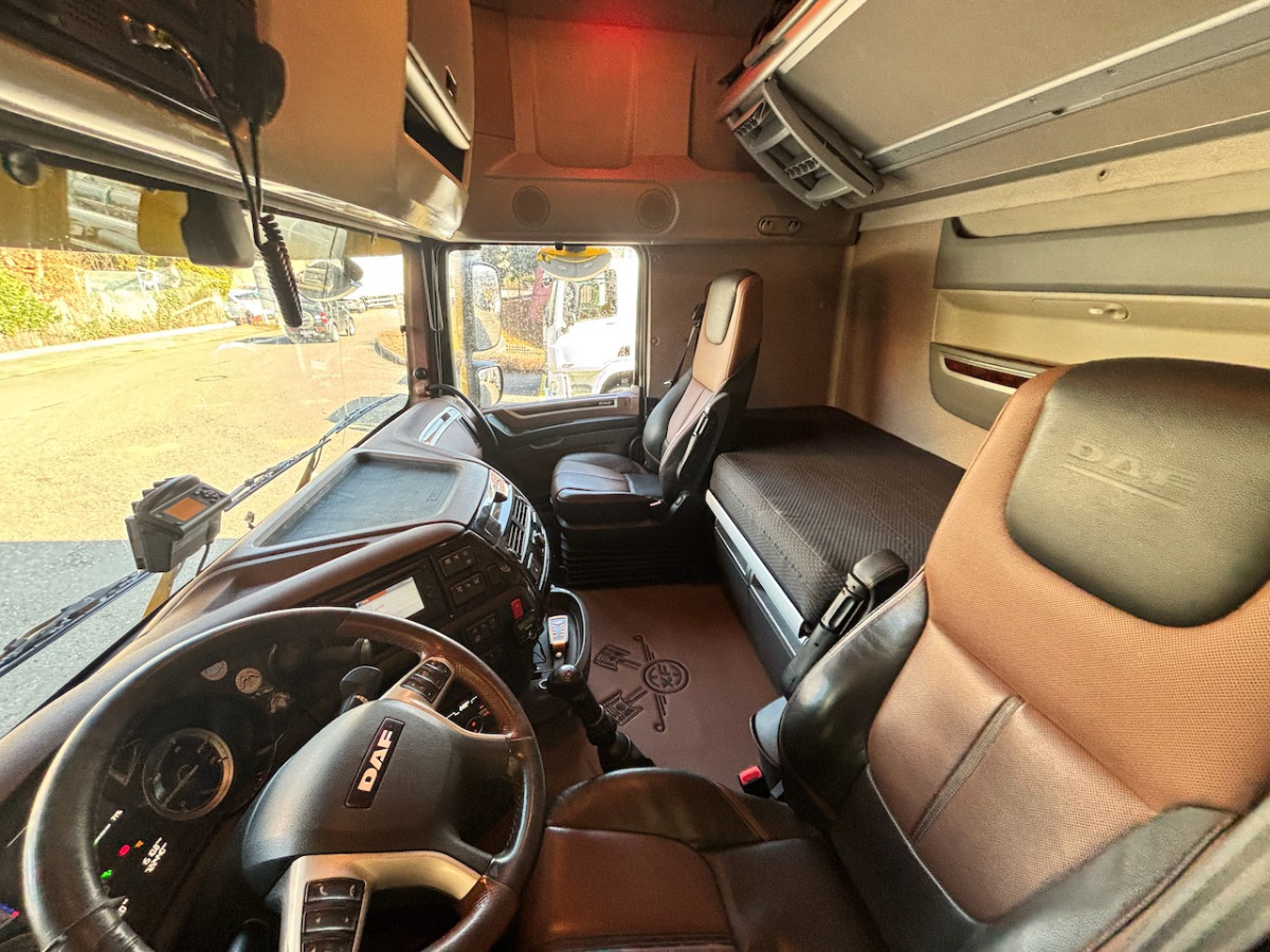 DAF FAN XF 530 LD Jumbo - Pressukapelli kuorma-auto: kuva DAF FAN XF 530 LD Jumbo - Pressukapelli kuorma-auto DAF FAN XF 530 LD Jumbo - Pressukapelli kuorma-auto: kuva DAF FAN XF 530 LD Jumbo - Pressukapelli kuorma-auto