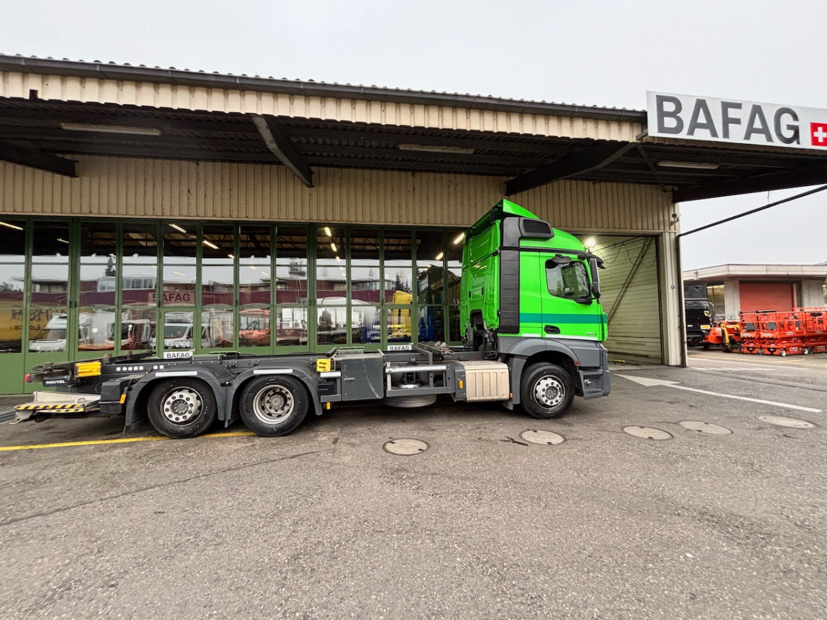 MERCEDES 2543 6x2 - Konttialus/ Vaihtokuormatilat kuorma-auto: kuva MERCEDES 2543 6x2 - Konttialus/ Vaihtokuormatilat kuorma-auto MERCEDES 2543 6x2 - Konttialus/ Vaihtokuormatilat kuorma-auto: kuva MERCEDES 2543 6x2 - Konttialus/ Vaihtokuormatilat kuorma-auto