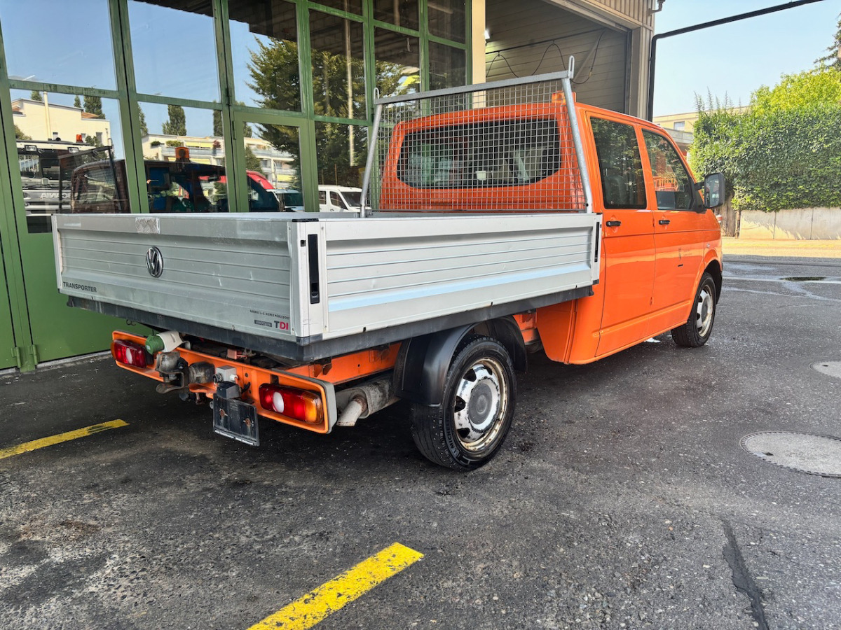 VW T5 Transporter - Avolava pakettiauto: kuva VW T5 Transporter - Avolava pakettiauto VW T5 Transporter - Avolava pakettiauto: kuva VW T5 Transporter - Avolava pakettiauto