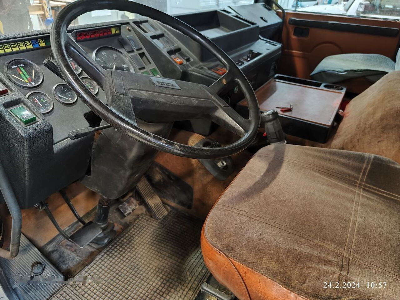 Lokomo A 353 NR - Ajoneuvonosturi: kuva Lokomo A 353 NR - Ajoneuvonosturi Lokomo A 353 NR - Ajoneuvonosturi: kuva Lokomo A 353 NR - Ajoneuvonosturi