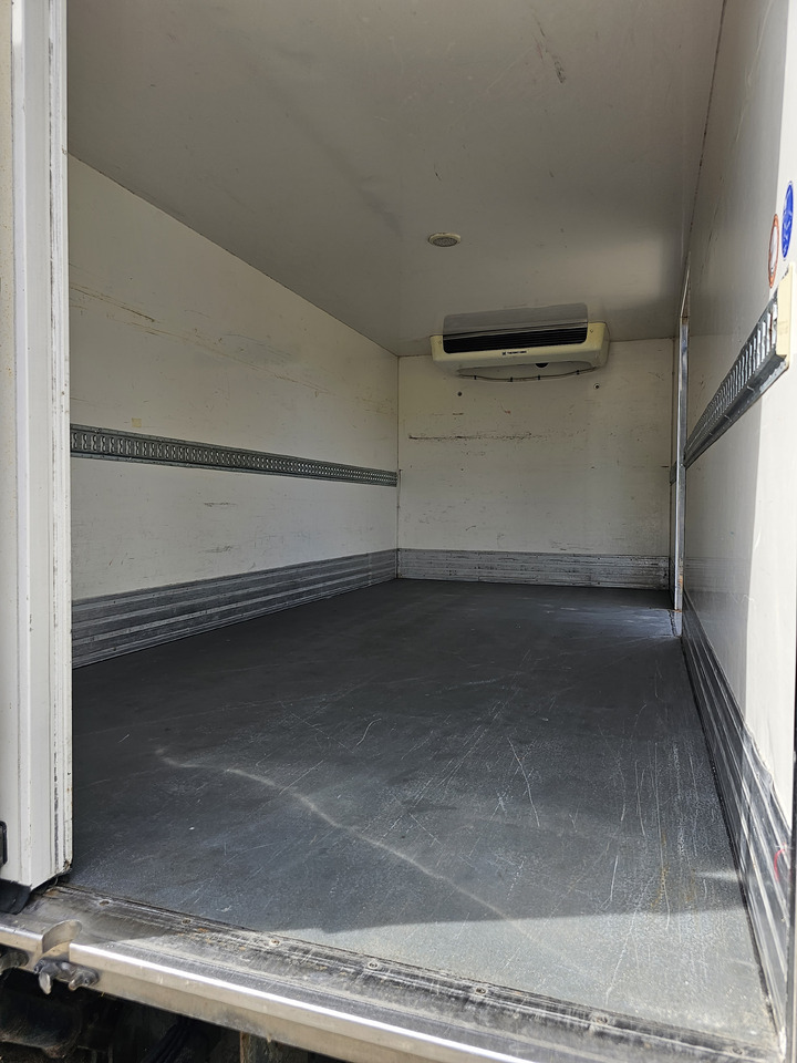IVECO EUROCARGO 75-190 LBW Palfinger - Refrigeraattori kuorma-auto: kuva IVECO EUROCARGO 75-190 LBW Palfinger - Refrigeraattori kuorma-auto IVECO EUROCARGO 75-190 LBW Palfinger - Refrigeraattori kuorma-auto: kuva IVECO EUROCARGO 75-190 LBW Palfinger - Refrigeraattori kuorma-auto