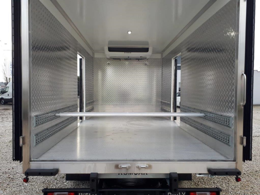 Iveco Daily 70C21A8 Tiefkühkoffer -18°C - Kylmäauto: kuva Iveco Daily 70C21A8 Tiefkühkoffer -18°C - Kylmäauto Iveco Daily 70C21A8 Tiefkühkoffer -18°C - Kylmäauto: kuva Iveco Daily 70C21A8 Tiefkühkoffer -18°C - Kylmäauto